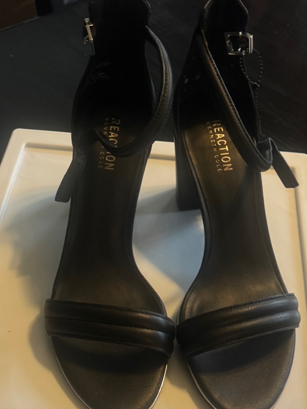 NEVER WORN - New Reaction Kenneth Cole Black Leather Ankle-Strap Block Sandals